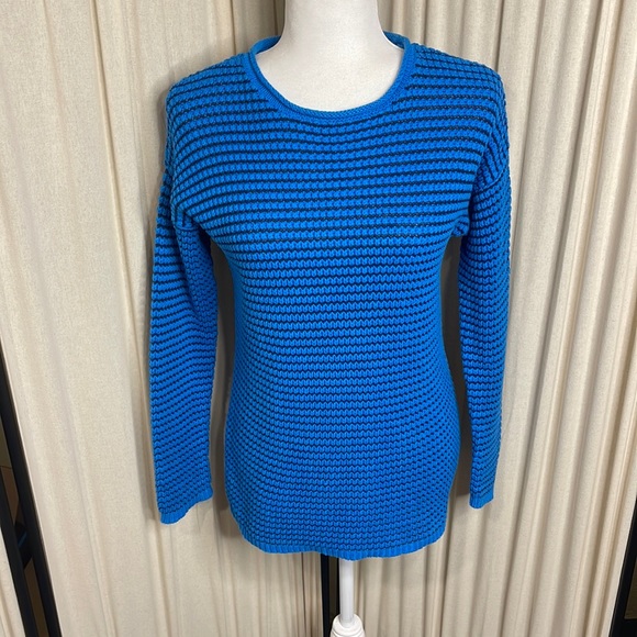 VINTAGE- 90’S LIZ CLAIBORNE OVERSIZED THICK BLUE KNITED CHUNKY SWEATER SIZE S - Picture 2 of 12